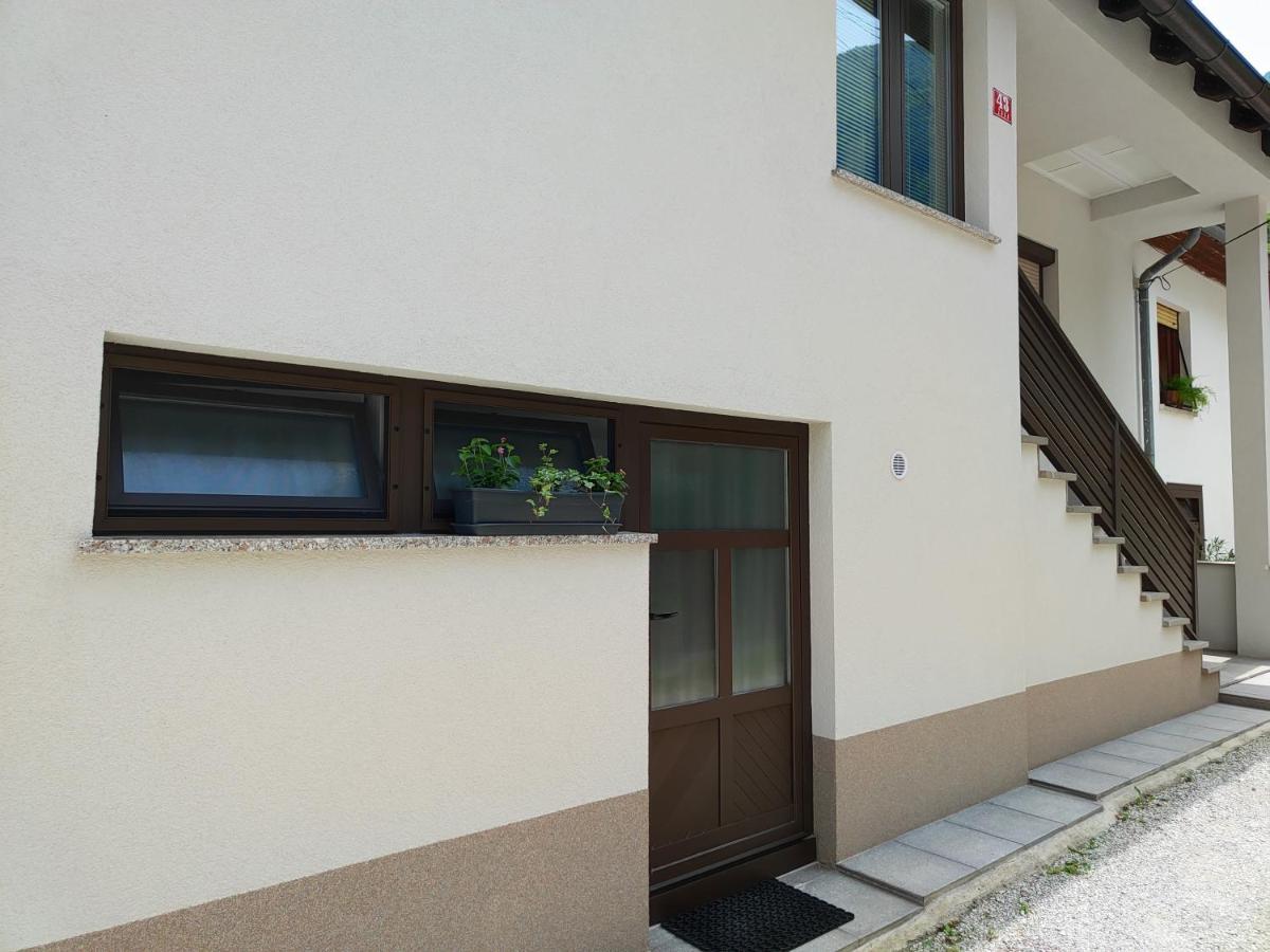 Studio Hisa Spuntar Bovec Esterno foto